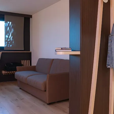 Nomad Szálloda 3*